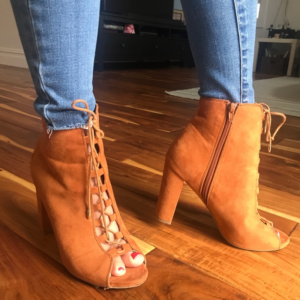 Peep toe bootie heels in Chesnut